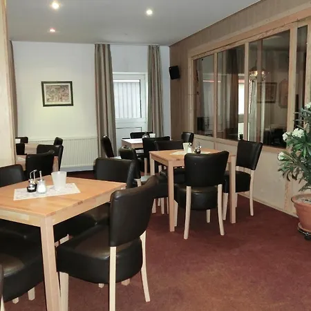 Am Kleinbahnhof Ξενοδοχείο Έμντεν