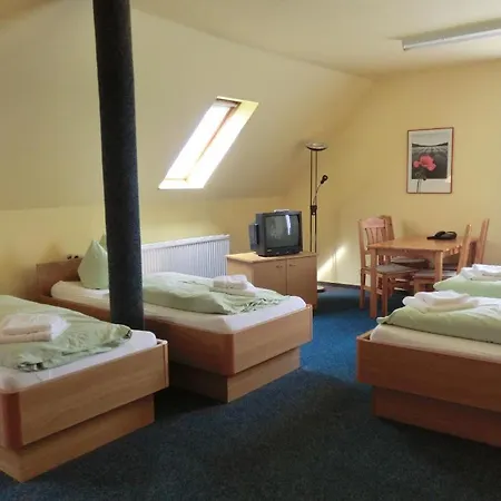 Ξενοδοχείο Am Kleinbahnhof Έμντεν